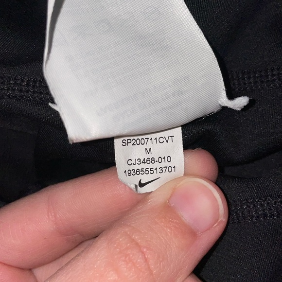 Black Nike leggings - Picture 3 of 3